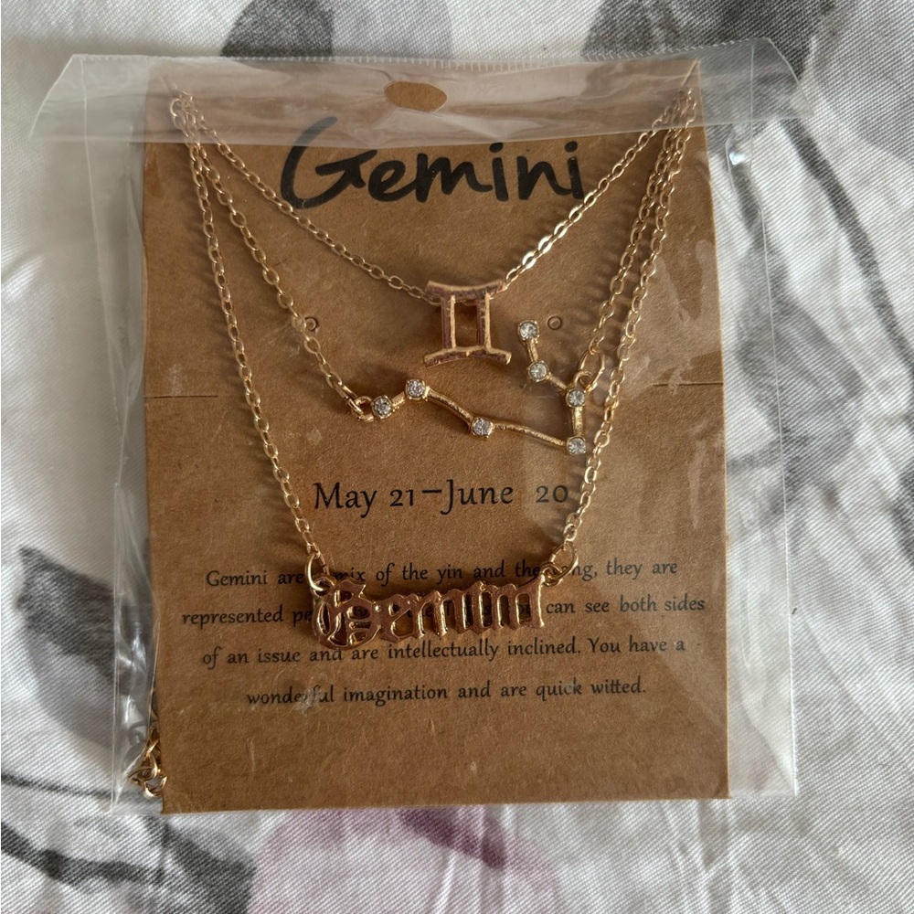 Gemini Zodiac Necklace Set